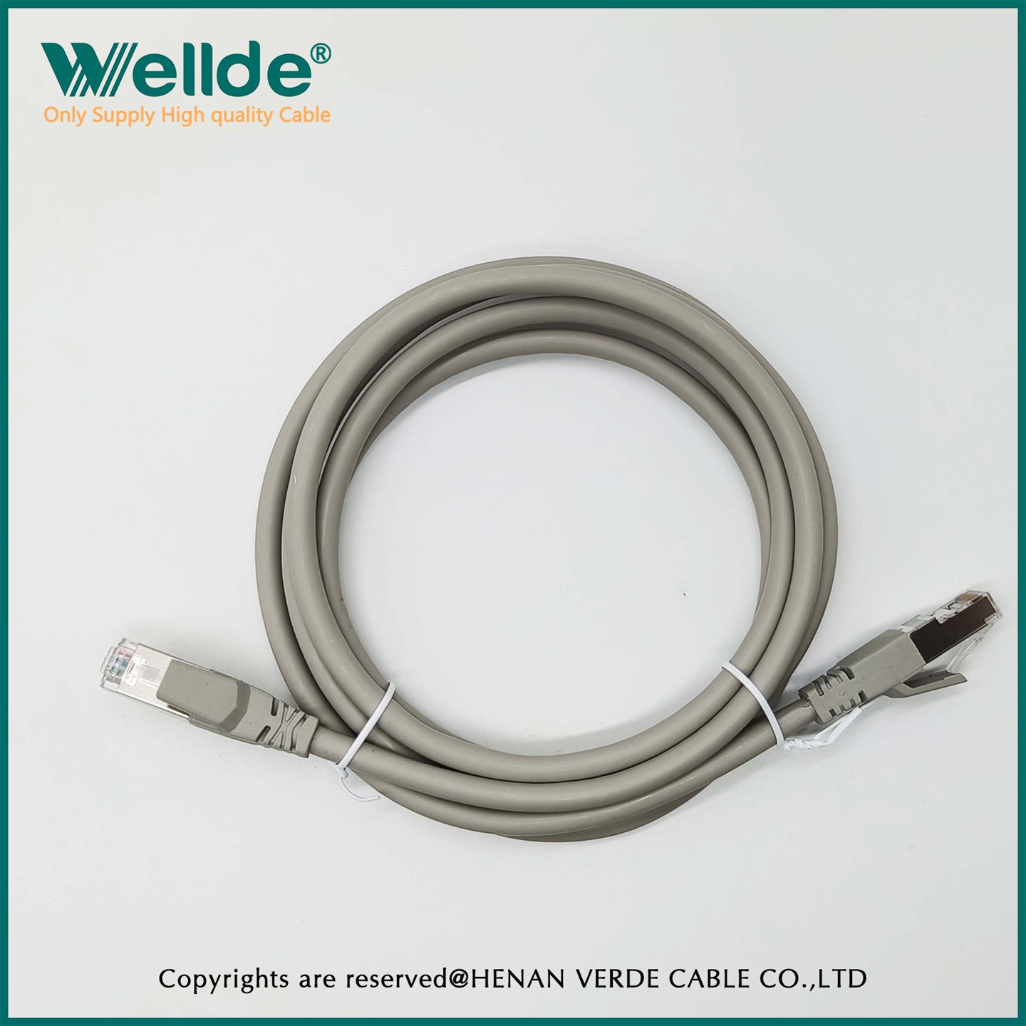 Cable de red gris del cable de conexión Cat6A AWG24 50μ