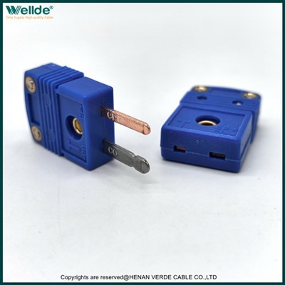 Conector de termopar en forma de T azul